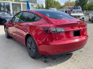 Tesla Model 3 foto 5