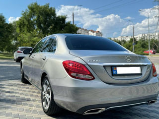 Mercedes C-Class foto 4