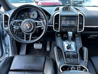 Porsche Cayenne foto 12