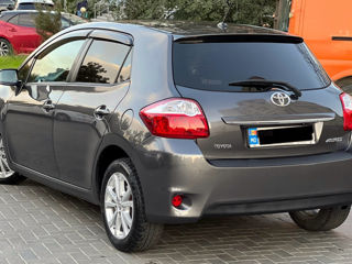 Toyota Auris foto 2