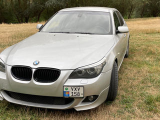 BMW 5 Series foto 1