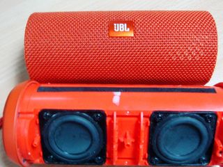 Reparatii boxei audio Bluetooth (JBL, Bose, Beats, Philips, Xiaomi etc.) foto 3