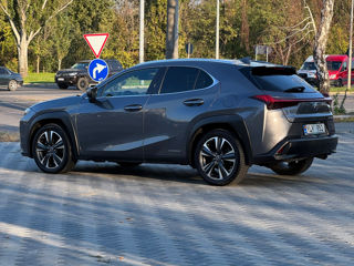 Lexus UX foto 3