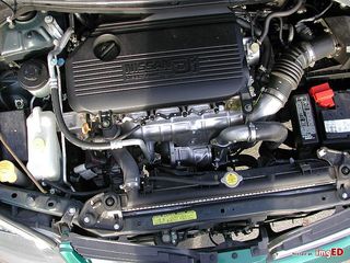 Nissan Almera foto 5