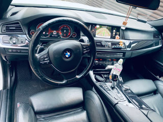 BMW 5 Series foto 7