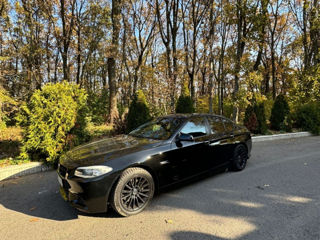 BMW 5 Series foto 4