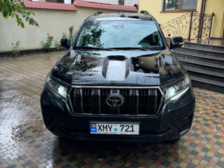 Toyota Land Cruiser Prado foto 2