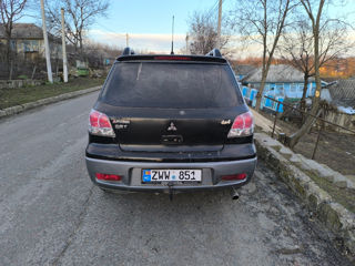 Mitsubishi Outlander foto 4