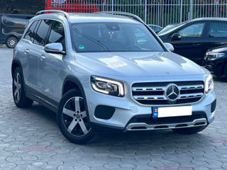 Mercedes GLB foto 1