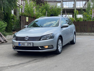 Volkswagen Passat foto 1