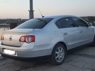 Volkswagen Passat foto 2