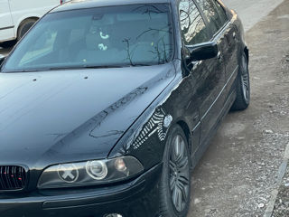 BMW 5 Series foto 4