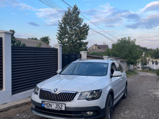 Skoda Superb foto 1