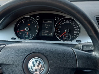 Volkswagen Passat foto 6