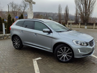 Volvo XC60 foto 1