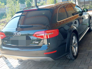 Audi A4 Allroad foto 2