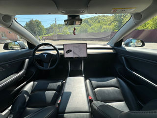 Tesla Model 3 foto 5