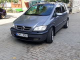 Opel Zafira foto 1