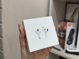 AirPods 4