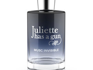 Juliette has gun musc invisible.