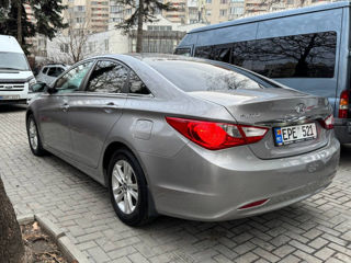 Hyundai Sonata foto 2