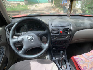 Nissan Almera foto 6