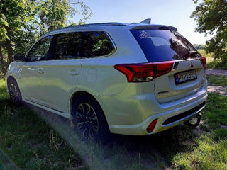 Mitsubishi Outlander фото 4