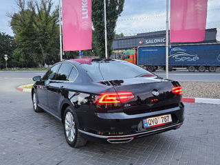 Volkswagen Passat foto 4