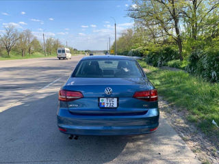 Volkswagen Jetta foto 5