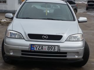 Opel Astra foto 1