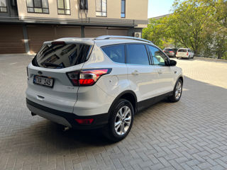 Ford Kuga foto 4