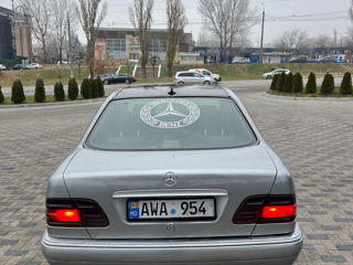 Mercedes E-Class foto 7