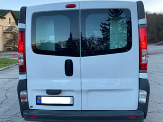 Opel Vivaro 2.0Diesel foto 8