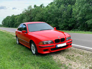 BMW 5 Series foto 4