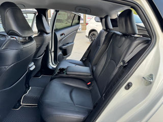 Toyota Prius Prime фото 15