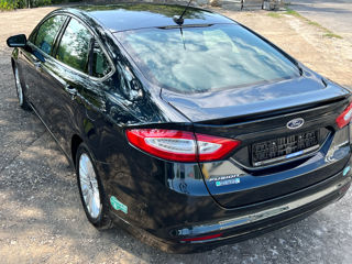 Ford Fusion foto 4