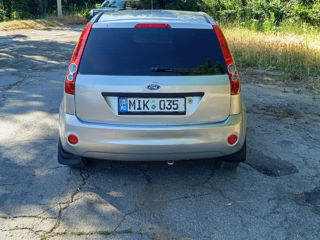 Ford Fiesta foto 5