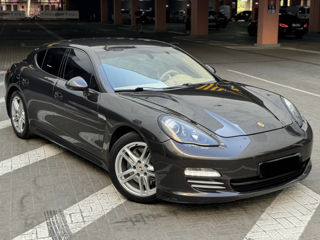 Porsche Panamera foto 1