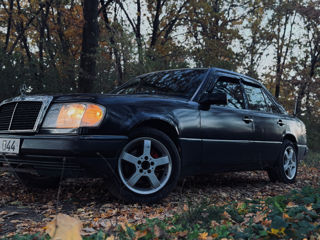 Mercedes Series (W124)