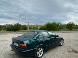 BMW 3 Series foto 3