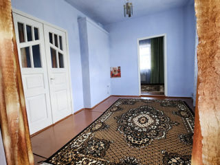 De vinzare casa cu 1.5 etajet cu teren s- 0.0684ha in sectorul Lapaevca, Cahul foto 3