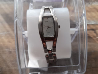 Ceas de dama Gucci original 200 lei