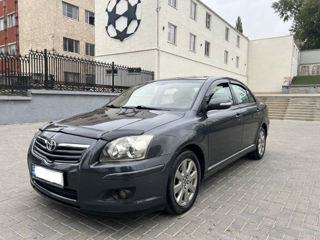 Toyota Avensis foto 3