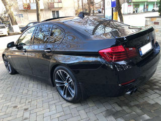 BMW 5 Series foto 6