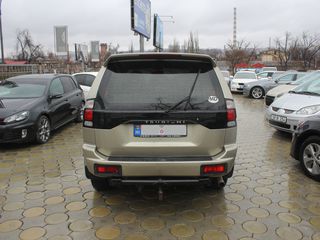 Mitsubishi Pajero foto 5