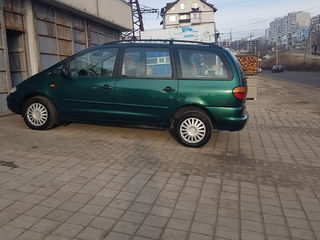 Volkswagen Sharan foto 7