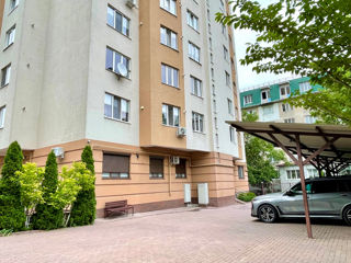 Apartament cu 3 camere, 87 m², Buiucani, Chișinău foto 1