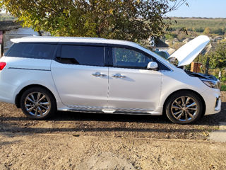 KIA Carnival foto 7