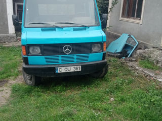 Mercedes D 208 foto 2