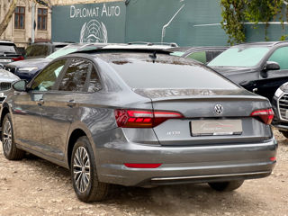 Volkswagen Jetta foto 6